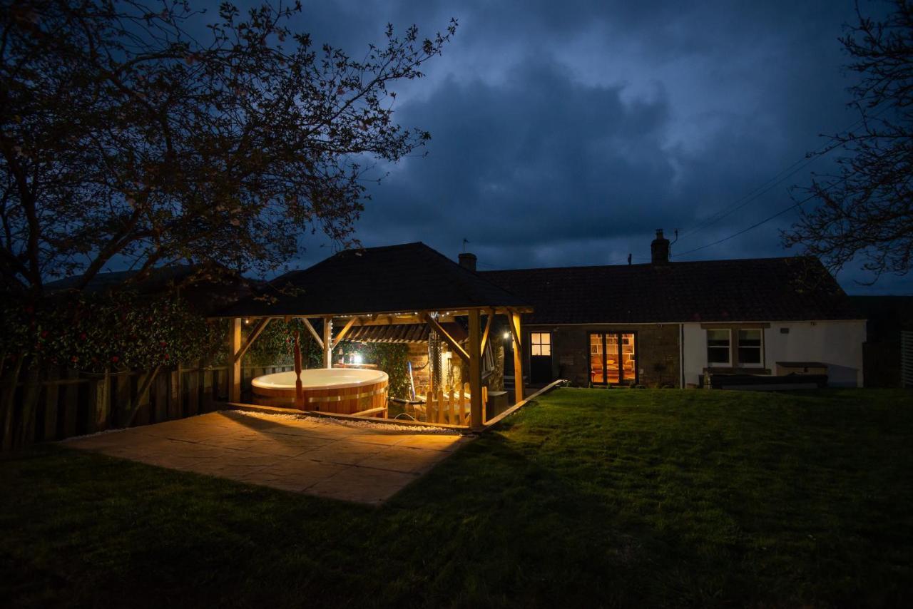 East Cottage * Wood Burning Hot Tub * Garden St. Andrews Exterior photo